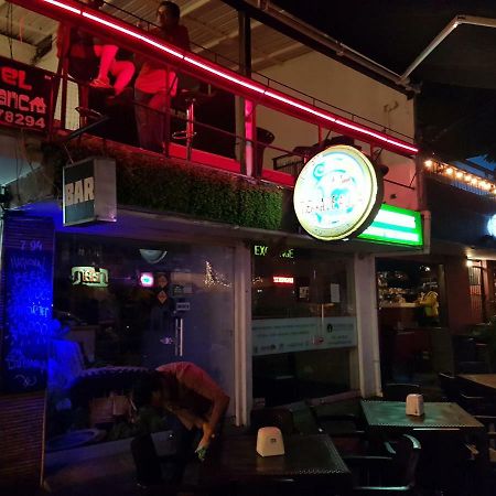 Casa Blanca Hostel Medellín Zewnętrze zdjęcie