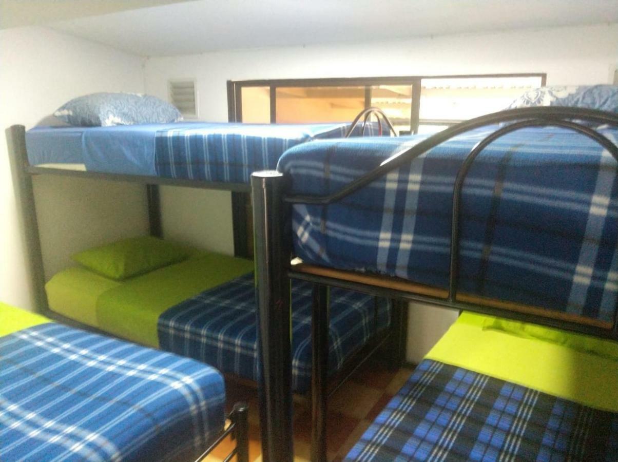 Casa Blanca Hostel Medellín Zewnętrze zdjęcie