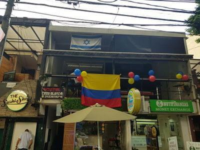 Casa Blanca Hostel Medellín Zewnętrze zdjęcie